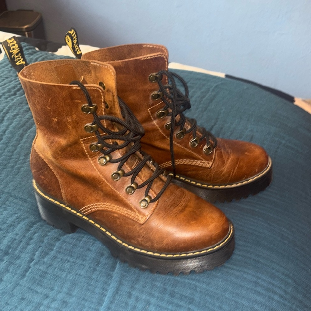 Dr. Martens Leona Heeled Platform Butterscotch 10